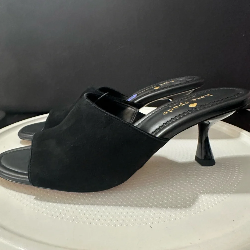 🆕Kate Spade MARIGOLD Suede Heels
